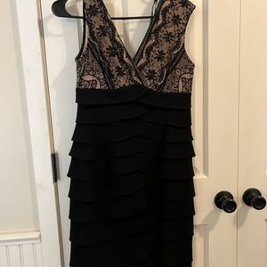 Black Lace Tiered Cocktail Dress - Size 6 petite (6p) - Jessica Howard